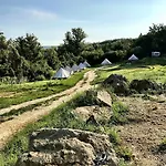 Glamp-inn Camping