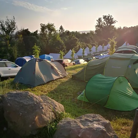 Κάμπινγκ Glamp-inn *