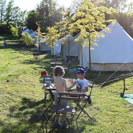 Campsite Glamp-inn