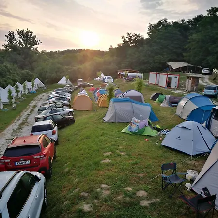 Glamp-inn Campsite *