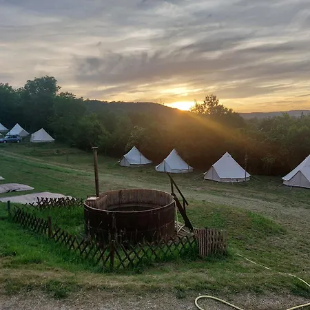 Κάμπινγκ Glamp-inn